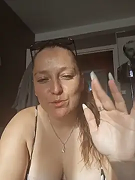 sexyrondegirl (F milf) - Twerk gode