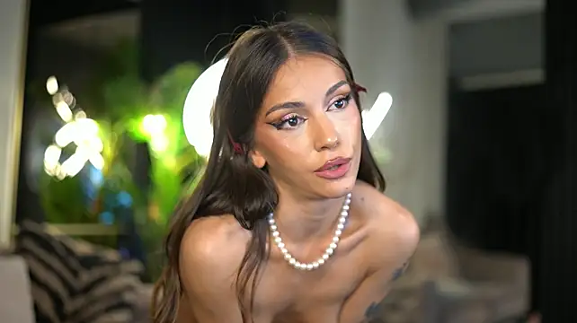 lexira1n (F young) - Put some fingers inside me