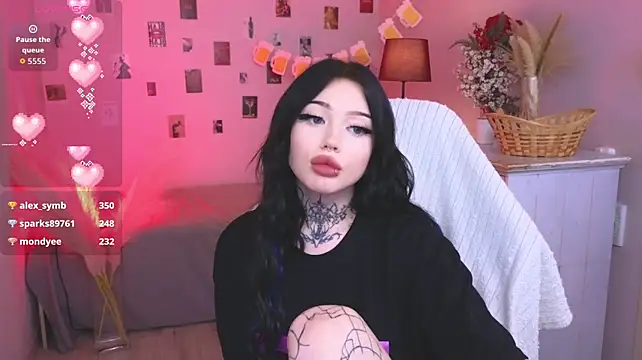 Emma_Kirks