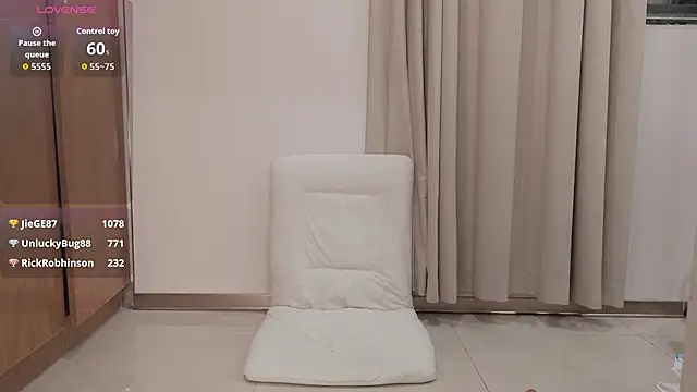 nancy-a1 (F young) - 今天下大雨啦 很想你 排卵期啦