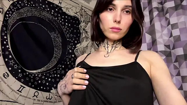 SweetFemBoyy live sex cam