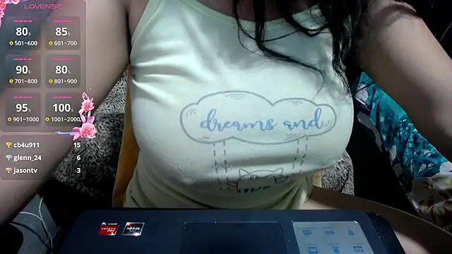 tiffany_teressa (F milf) - completely naked guys