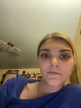 FlirtyLolaa webcam