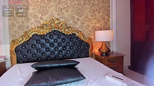 VictoriaPowell webcam