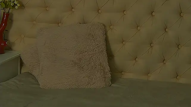 AnaisFoxxy live cam preview