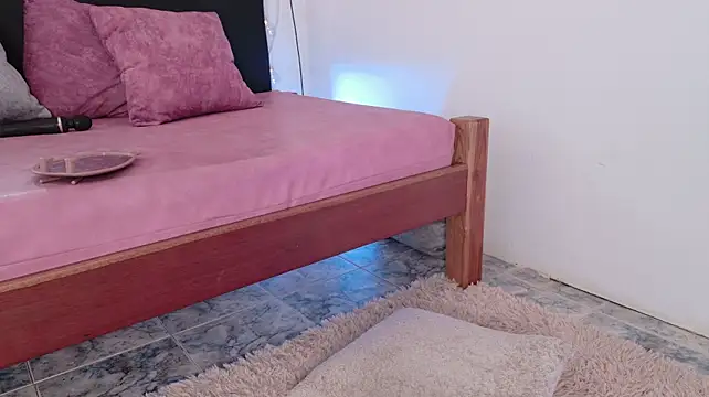Pauline_Peach webcam