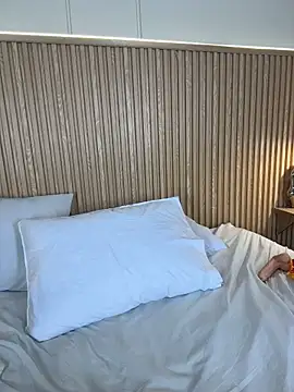 NahimiThompson webcam