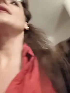 rebeccanoble (F milf) - Vibe my pussy hard 🥵 outside 7 min Ctrl