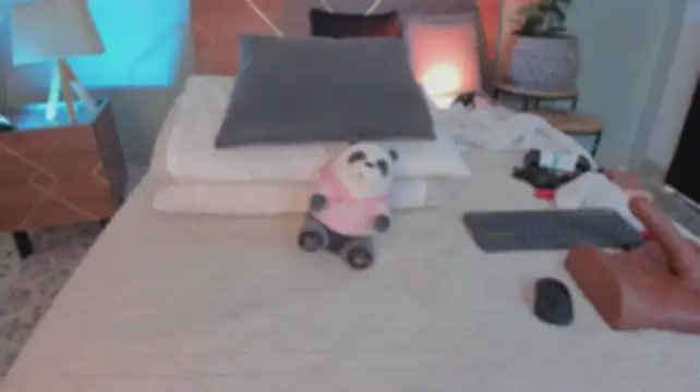 YariRose webcam