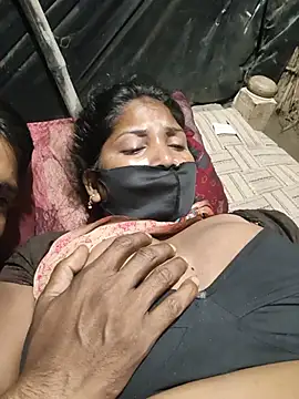 Desi77 live sex cam