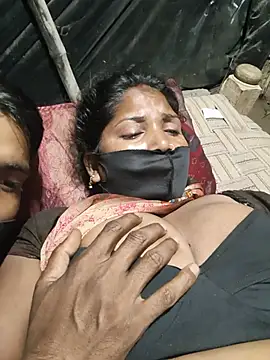 Desi77 webcam