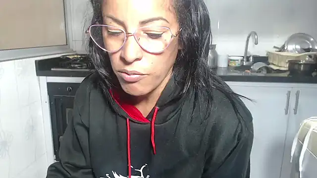kateleyagrey live cam on StripChat