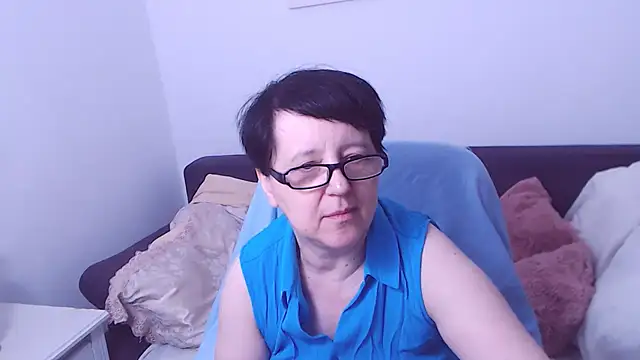 ChristaRose live cam on StripChat