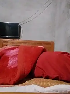 Jellci02 live cam on StripChat