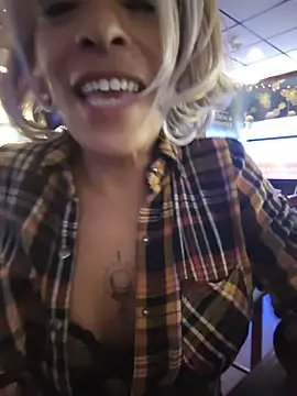 CeceilaMoon webcam
