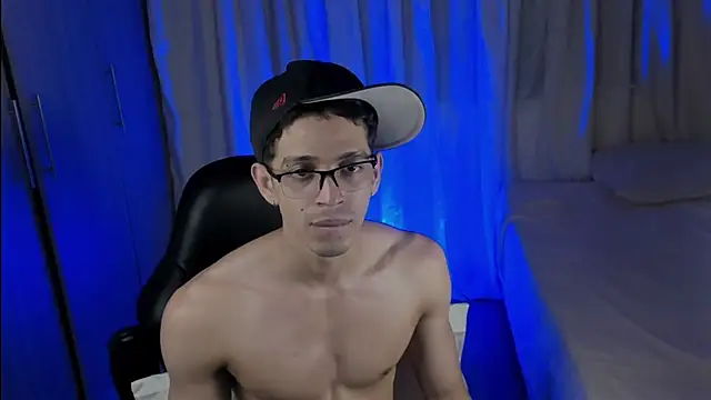 Mheysam_Youngerx webcam
