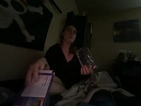 Snowbunnycake_131 webcam