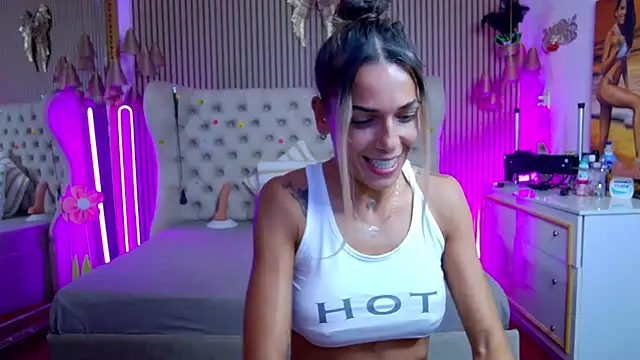 PlayfulShow webcam