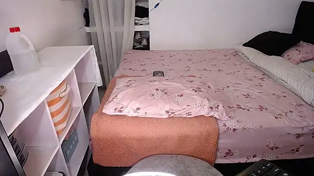 yselahot webcam