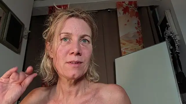 Lola_Belgium live sex cam