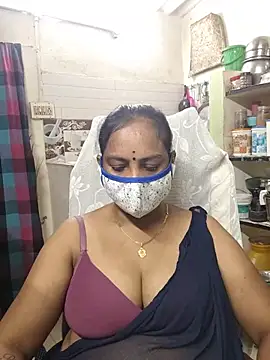 salukutty live cam on StripChat
