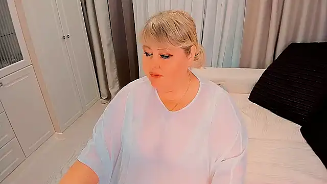 BIGTITSBBW webcam