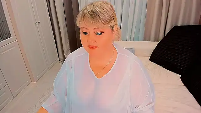 BIGTITSBBW webcam
