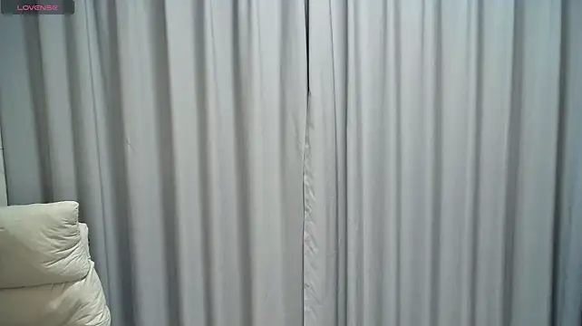 xiao_qian live cam on StripChat