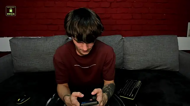 Adam_Porrter live cam on StripChat