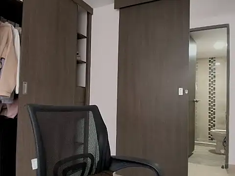 im_auroraa live cam on StripChat