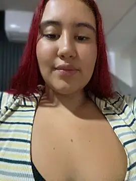 Miaa_Foxx03 live cam on StripChat