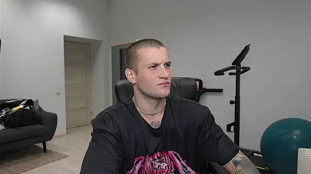 Igor_Wilde live cam on StripChat