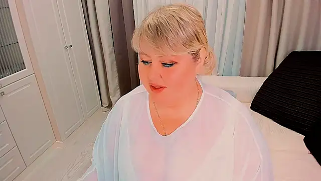 BIGTITSBBW webcam