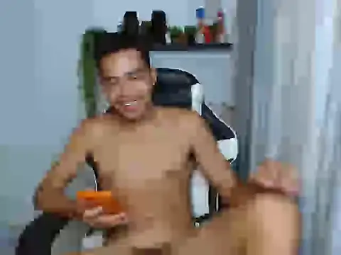 curlyasian_njxx webcam