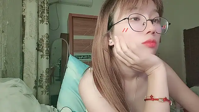 Lili_666 webcam
