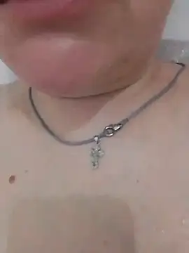 LittleFlower777 webcam