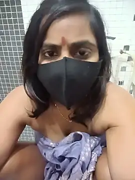 pooja1510 webcam