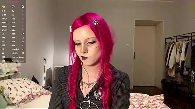 TanikaOw webcam