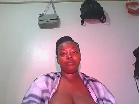 sweetbootty03 webcam