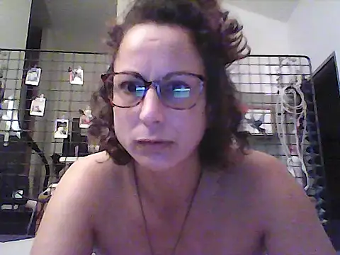 Lela64 live cam on StripChat