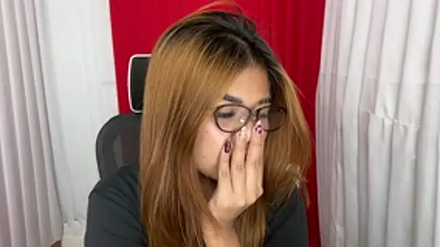 sexylove19 live cam on StripChat