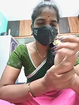 tamil_mynaa live cam on StripChat