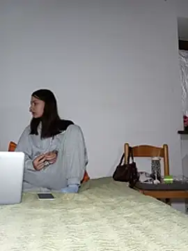 ella_maya live cam on StripChat