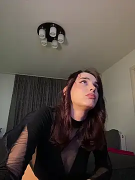 Mazzekyn live cam on StripChat