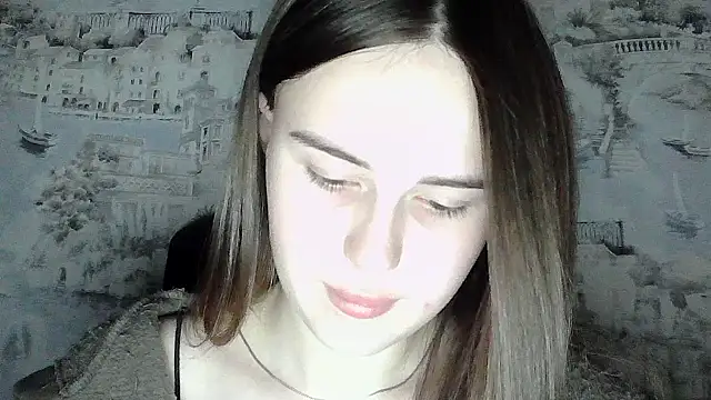 SweetLoraa webcam