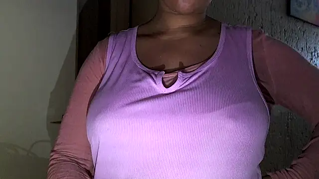 NewBeginnings8 live cam on StripChat