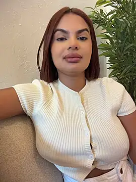 Irina_Velvett webcam