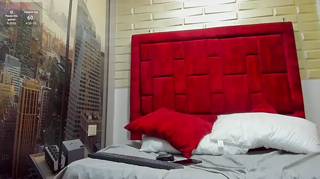 LolaSkinny live cam on StripChat