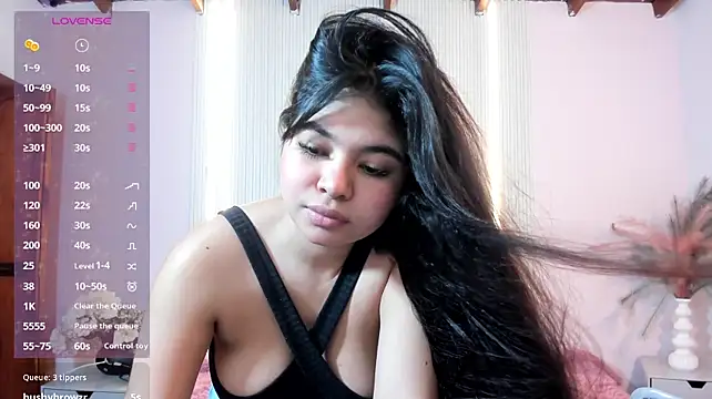 MilaHeat11 live cam on StripChat