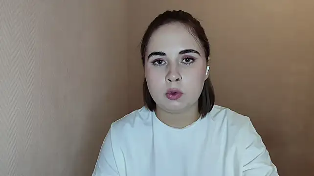 ClarissaKwek live cam on StripChat